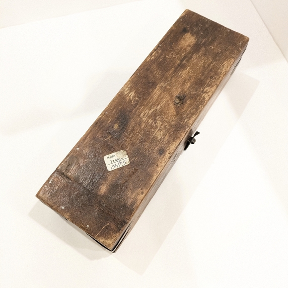 Small Antique Wood Box Made in France - Picture 5 of 5